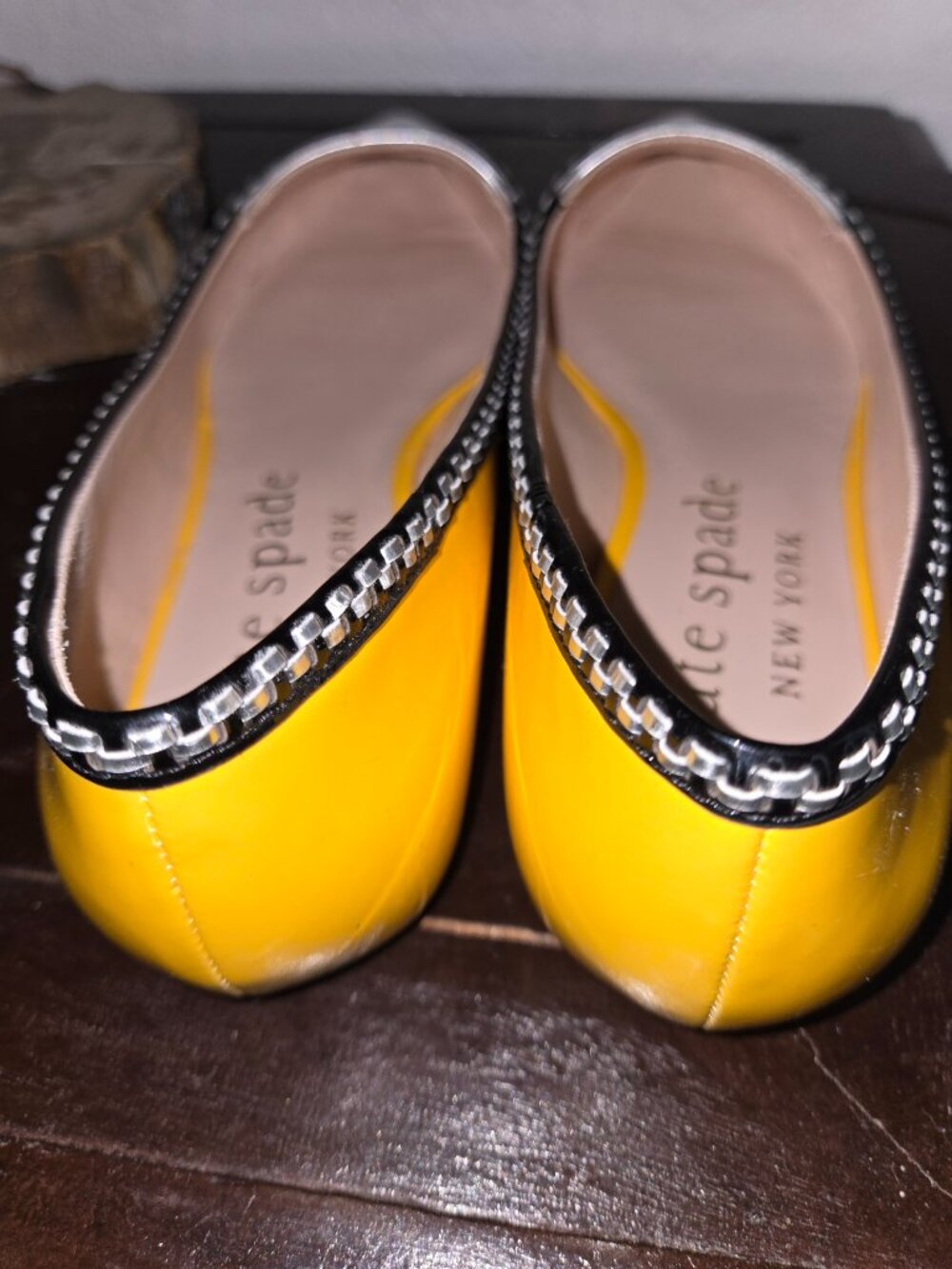 Kate Spade New York Taxi Pointed Toe Flats Yellow White Novelty Shoes 10B EUC - Picture 8 of 9